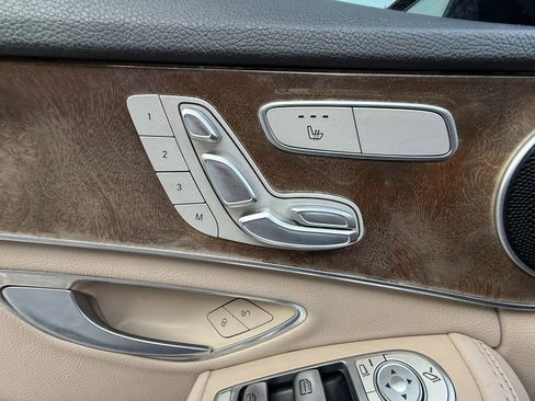 Used 2016 Mercedes-Benz C 300 Sedan image 25