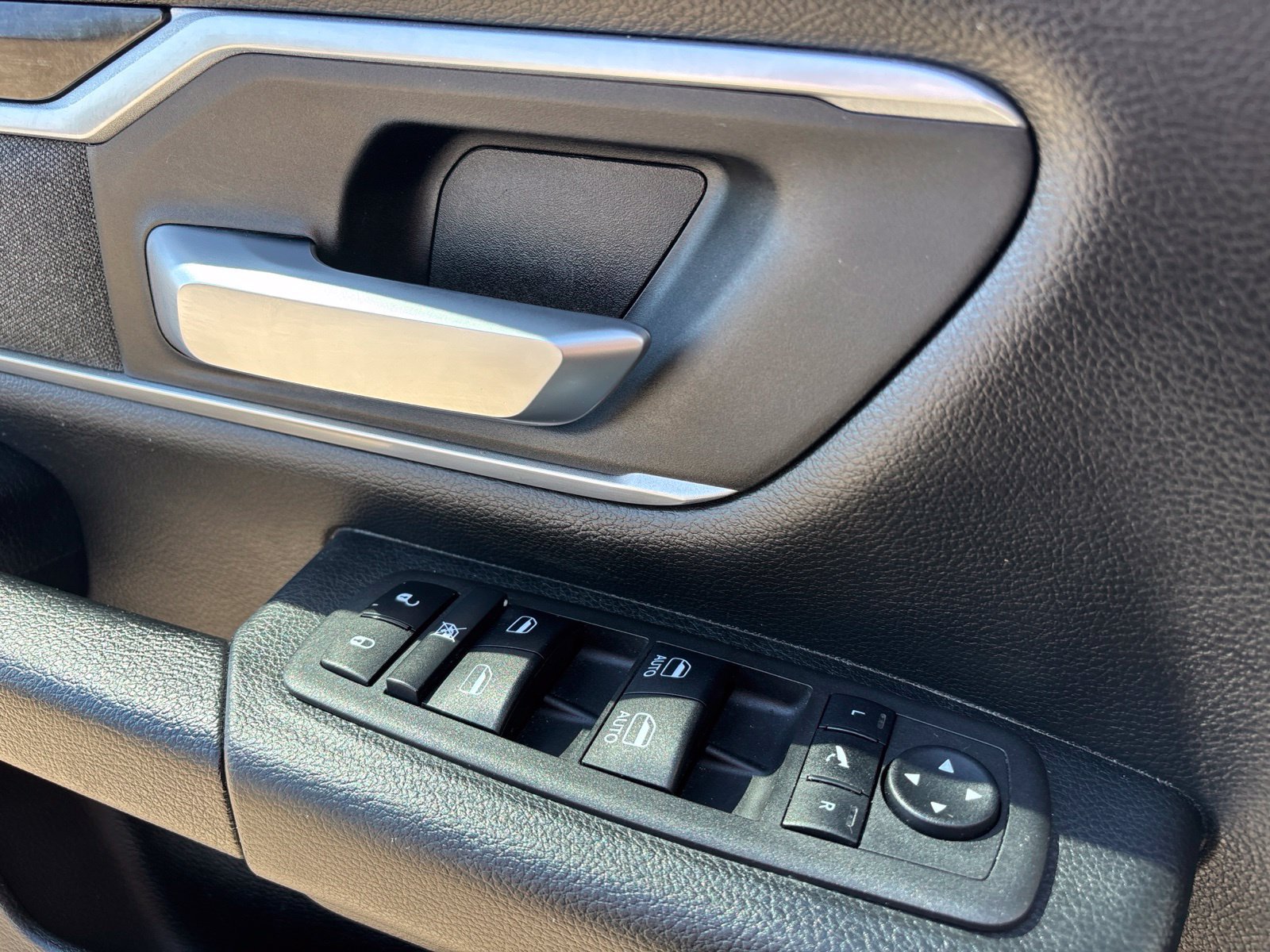 Used 2022 RAM 1500 Big Horn AWD/4WD image 14