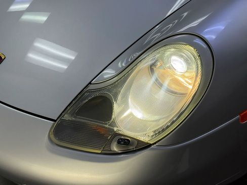 Used 2001 Porsche 911 Cabriolet image 13