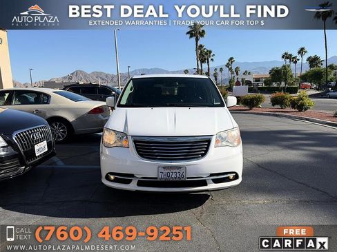 Used 2015 Chrysler Town & Country Touring FWD image 16
