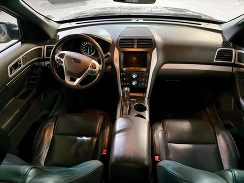 Used 2013 Ford Explorer XLT image 10
