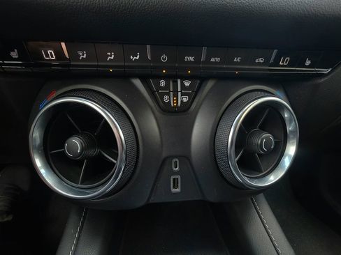 Used 2023 Chevrolet Blazer LT AWD/4WD image 36