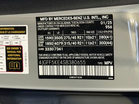 Used 2025 Mercedes-Benz GLS 450 4MATIC image 28