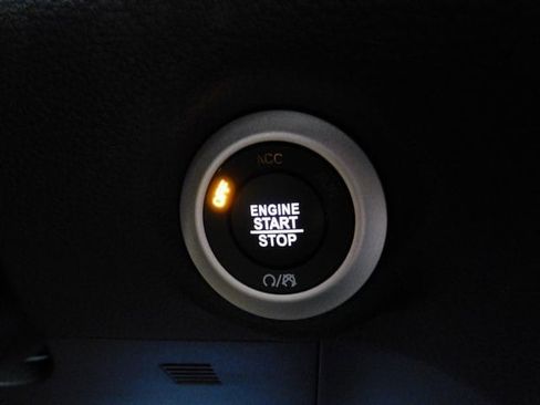 New 2026 Chrysler Pacifica Select image 26