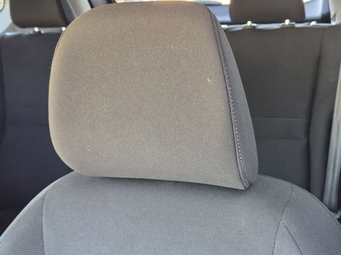 Used 2023 Nissan Rogue S image 17