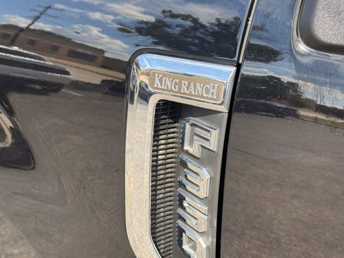 Used 2017 Ford F350 King Ranch w/ FX4 Off-Road Package image 34