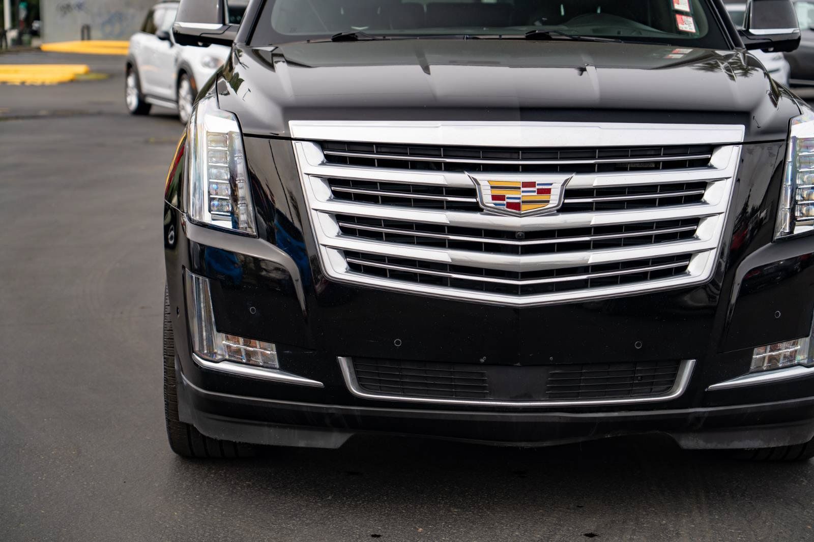 Used 2017 Cadillac Escalade Platinum AWD/4WD image 5