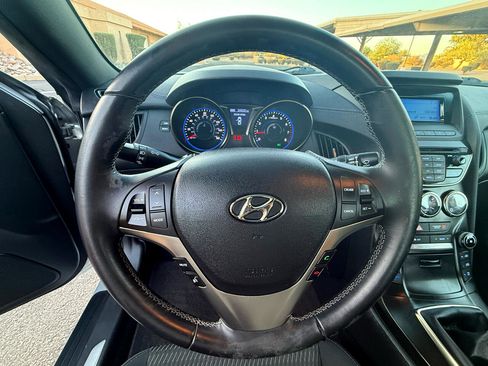 Used 2013 Hyundai Genesis 2.0T image 21