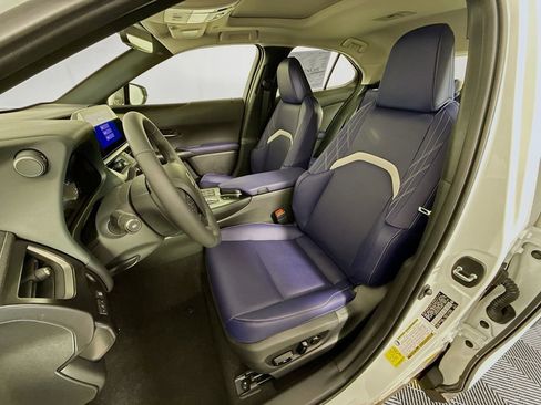 New 2026 Lexus UX 300h FWD image 16