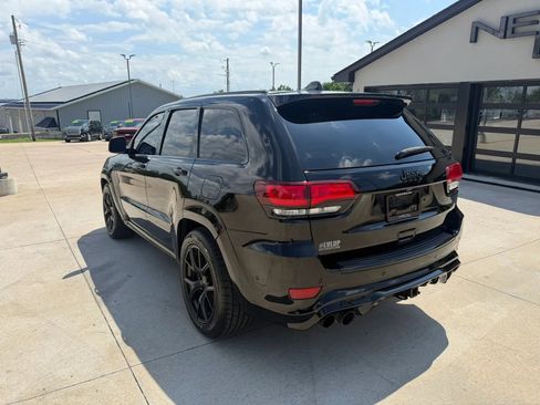 Used 2018 Jeep Grand Cherokee Trackhawk AWD/4WD image 7