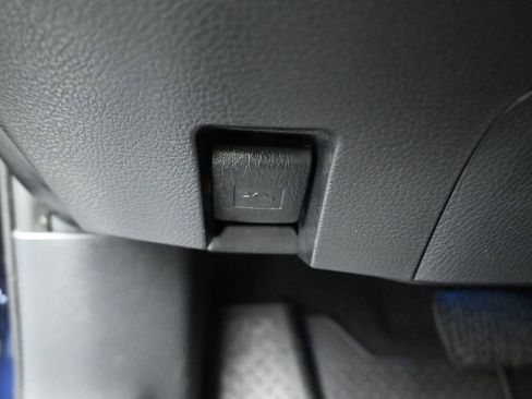 Used 2022 Toyota Avalon XLE w/ Moonroof Package FWD image 27