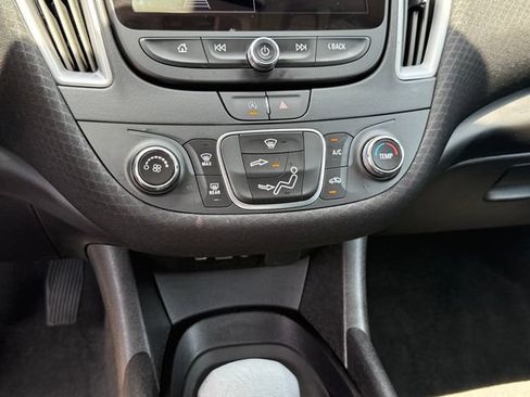 Used 2025 Chevrolet Malibu RS FWD image 18