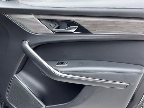 Used 2023 Jaguar F-PACE S image 47