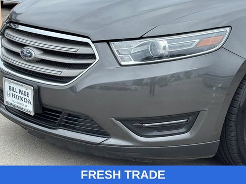 Used 2018 Ford Taurus SEL AWD/4WD image 4