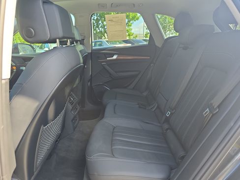 Used 2023 Audi Q5 2.0T Premium w/ Convenience Package AWD/4WD image 13