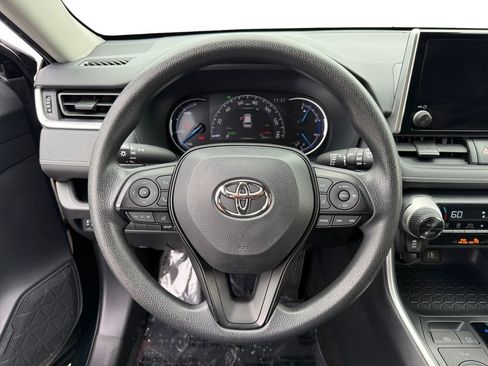 Used 2025 Toyota RAV4 XLE w/ Convenience Package AWD/4WD image 12