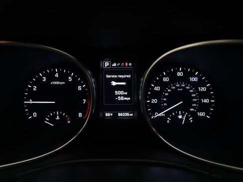 Used 2018 Hyundai Santa Fe Sport AWD/4WD image 2