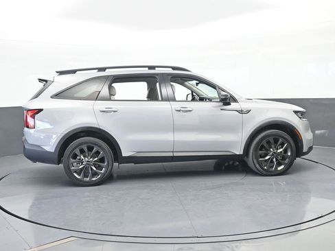 Used 2023 Kia Sorento X-Line EX image 7