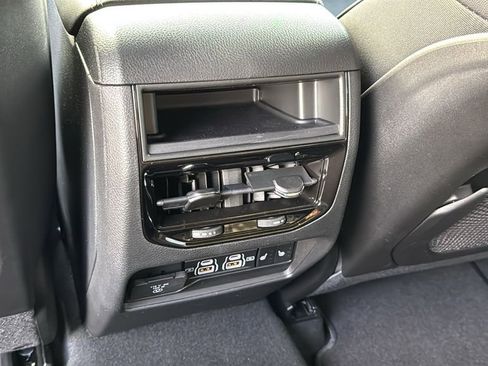 New 2025 Jeep Grand Cherokee Limited w/ Luxury Tech Group II image 13