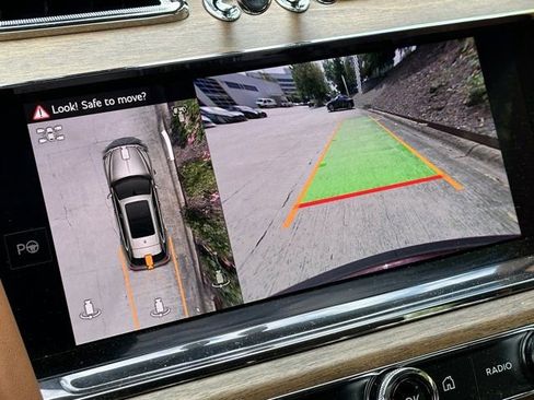 New 2024 Bentley Bentayga image 21