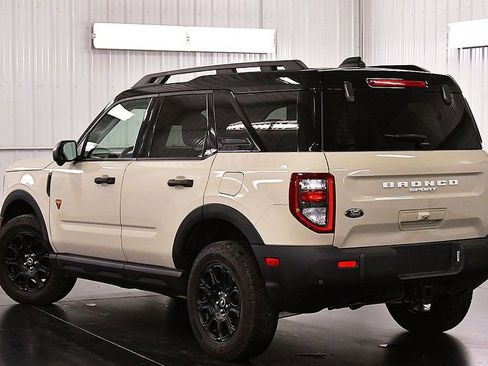Used 2025 Ford Bronco Sport Badlands AWD/4WD image 5