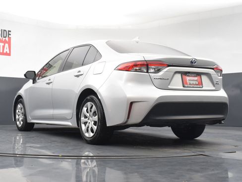 Used 2025 Toyota Corolla LE FWD image 26