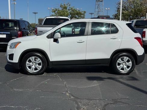 Used 2015 Chevrolet Trax LS w/ LPO, Cargo Package FWD image 8