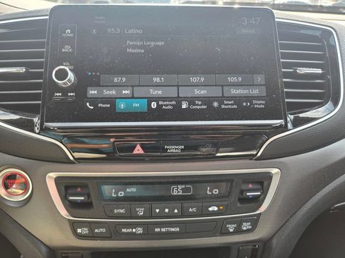 Used 2025 Honda Ridgeline RTL image 12
