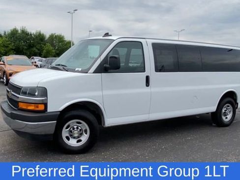 Certified 2024 Chevrolet Express 3500 LT w/ LT Preferred Equipment Group RWD image 4