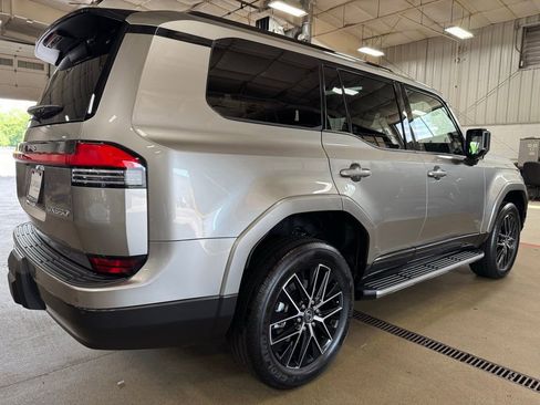 New 2026 Lexus GX 550 AWD/4WD image 4