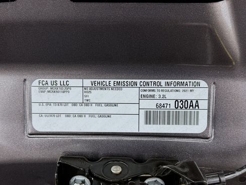 Used 2021 Jeep Cherokee Latitude Lux 80th Anniv w/ Quick Order Package 26U 80TH image 21