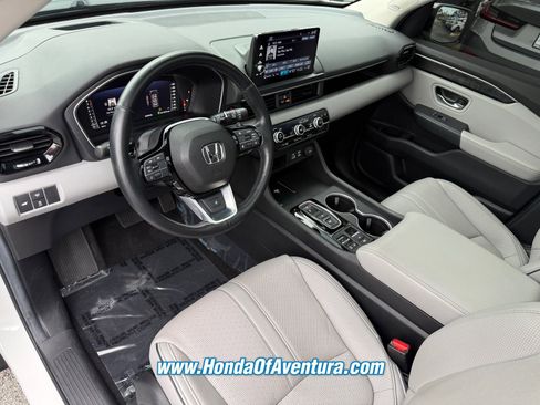 Certified 2025 Honda Pilot Elite image 26