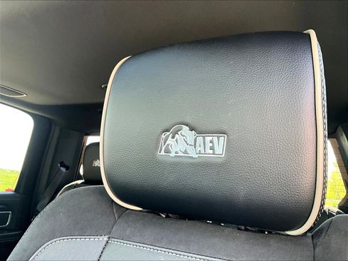 Used 2024 RAM 2500 Laramie w/ Night Edition AWD/4WD image 36