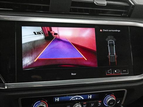 Certified 2025 Audi Q3 2.0T Premium w/ Convenience Package image 14