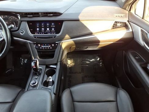 Used 2022 Cadillac XT5 Premium Luxury FWD image 19