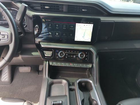 Used 2025 GMC Sierra 2500 Denali AWD/4WD image 24