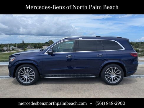 New 2026 Mercedes-Benz GLS 580 4MATIC image 3
