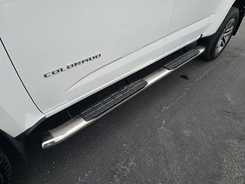 Used 2022 Chevrolet Colorado LT w/ LT Convenience Package image 10