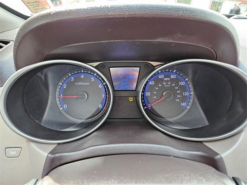 Used 2011 Hyundai Tucson GLS image 19