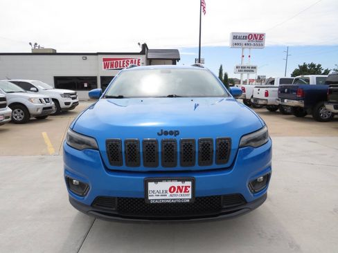 Used 2020 Jeep Cherokee Latitude Plus FWD image 8