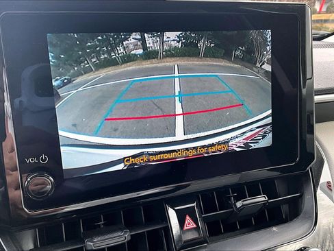 Used 2024 Toyota Corolla Cross L image 19