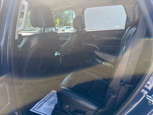 Used 2025 Kia Telluride S AWD/4WD image 15