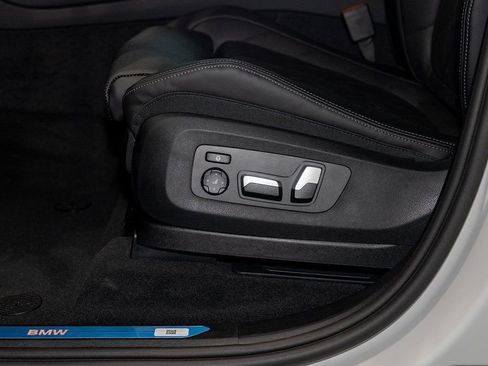 New 2026 BMW X5 xDrive50e w/ Premium Package image 16