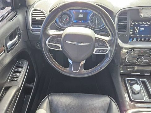 Used 2022 Chrysler 300 Touring L w/ Popular Equipment Group image 9