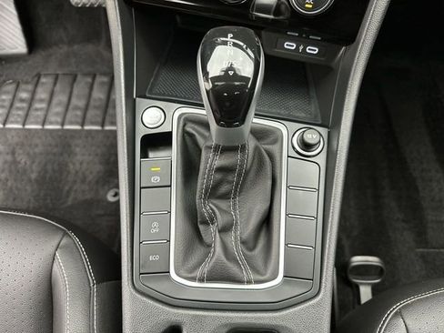 Certified 2023 Volkswagen Jetta SE FWD image 19