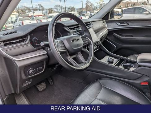 Used 2022 Jeep Grand Cherokee L Limited AWD/4WD image 9