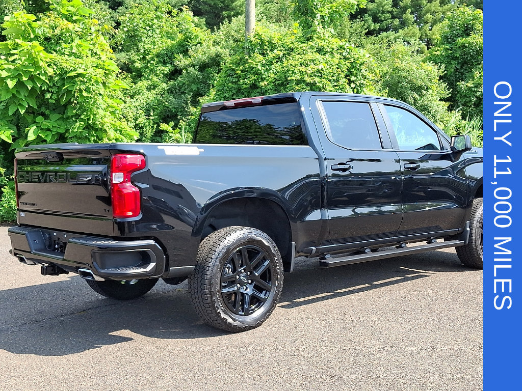 Used 2025 Chevrolet Silverado 1500 LT Trail Boss w/ LPO, Dark Essentials Package AWD/4WD image 6