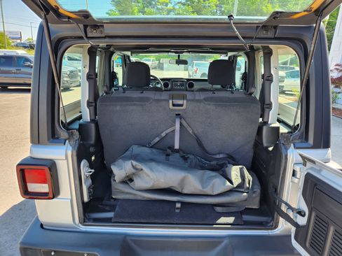 Used 2023 Jeep Wrangler Sport AWD/4WD image 26