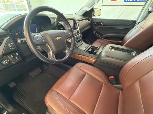 Used 2020 Chevrolet Suburban Premier w/ Premier Plus Edition AWD/4WD image 16