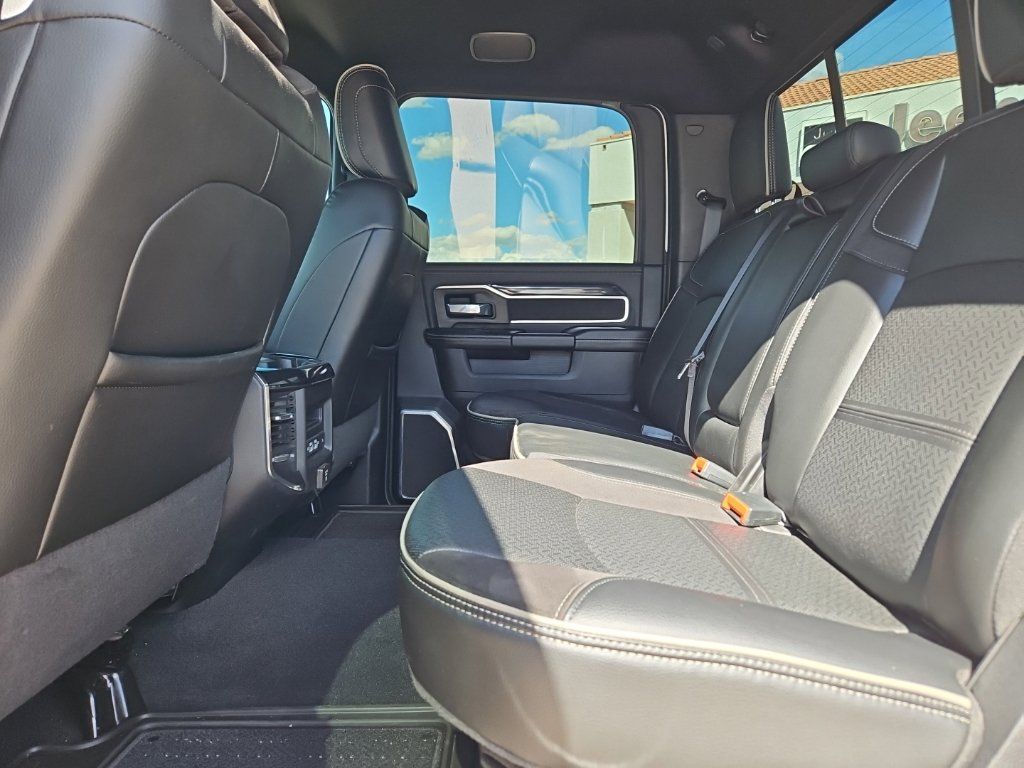 Used 2022 RAM 3500 Laramie AWD/4WD image 18